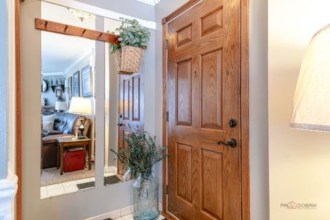 Tiny photo for 1157 Middlebury Lane #B1, Wheeling, IL 60090 (MLS # 12533234)