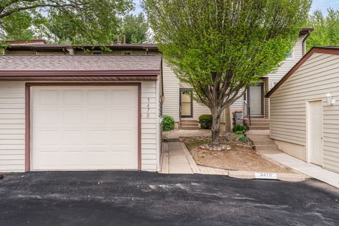Photo of 3470 Johnathan Avenue, Bettendorf, IA 52722 (MLS # 12654870)