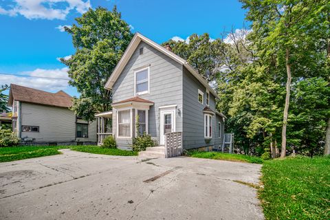 Tiny photo for 518 Raymond Street, Elgin, IL 60120 (MLS # 12434185)