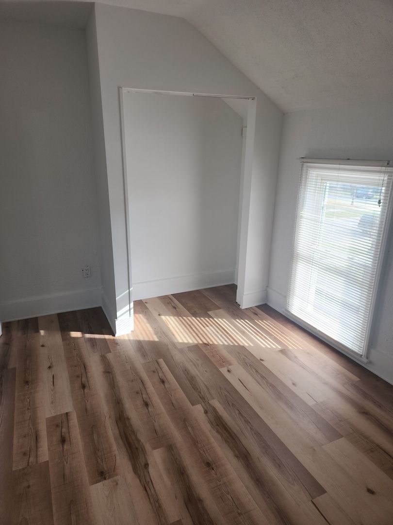 264 N Jackson Street 2