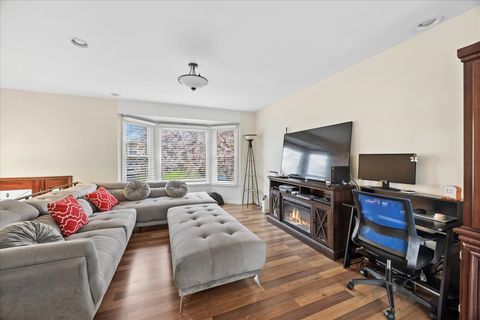 Tiny photo for 140 Wedgewood Way, Bolingbrook, IL 60440 (MLS # 12609650)