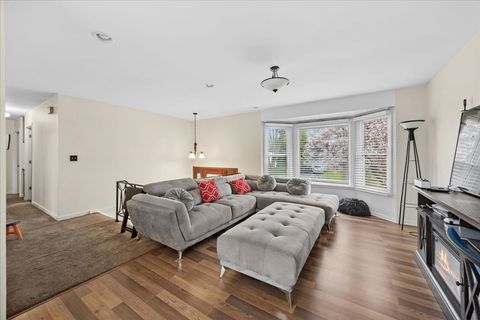 Tiny photo for 140 Wedgewood Way, Bolingbrook, IL 60440 (MLS # 12609650)