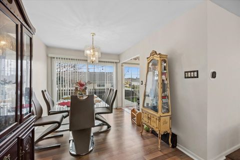 Tiny photo for 140 Wedgewood Way, Bolingbrook, IL 60440 (MLS # 12609650)
