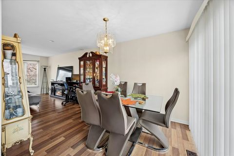 Tiny photo for 140 Wedgewood Way, Bolingbrook, IL 60440 (MLS # 12609650)
