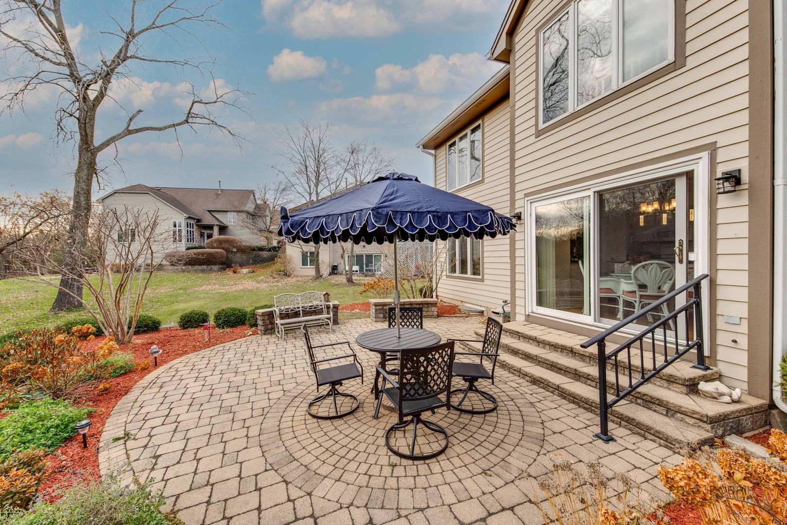 Palatine, Illinois 60067, United States, 5 Bedrooms Bedrooms, ,3 BathroomsBathrooms,Residential,Contingent,246982