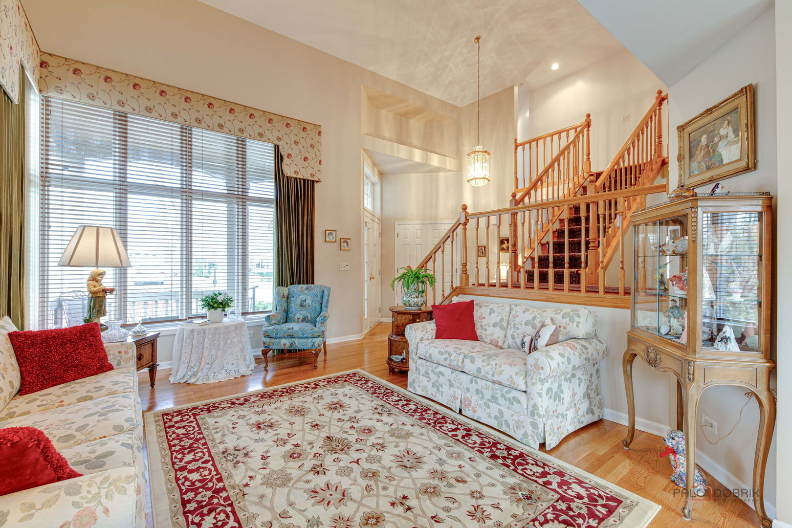 Palatine, Illinois 60067, United States, 5 Bedrooms Bedrooms, ,3 BathroomsBathrooms,Residential,Contingent,246982