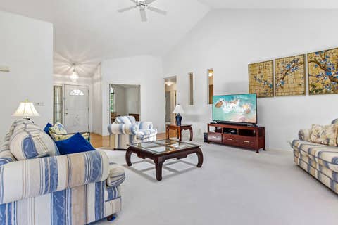 Tiny photo for 4619 Cornerstone Drive, Winthrop Harbor, IL 60096 (MLS # 12726053)