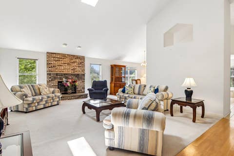 Tiny photo for 4619 Cornerstone Drive, Winthrop Harbor, IL 60096 (MLS # 12726053)