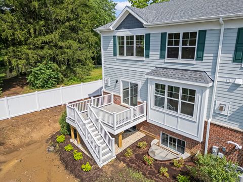 Tiny photo for 129 Harding Court, Glen Ellyn, IL 60137 (MLS # 12385882)