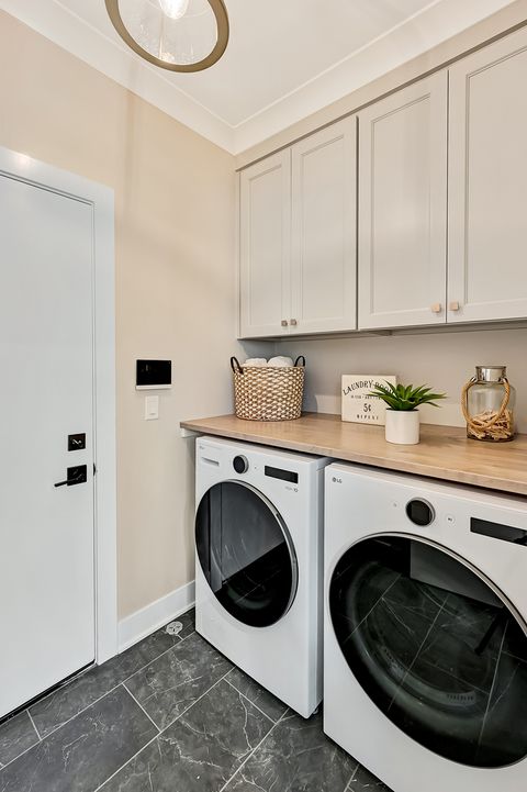 Tiny photo for 129 Harding Court, Glen Ellyn, IL 60137 (MLS # 12385882)