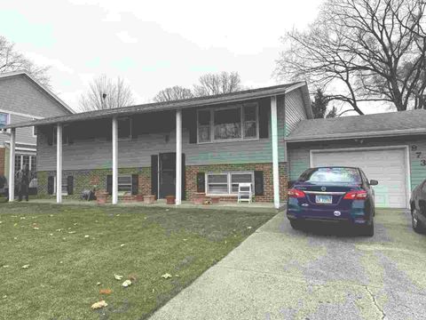 Photo of 973 Highland Road, Mundelein, IL 60060 (MLS # 12401167)