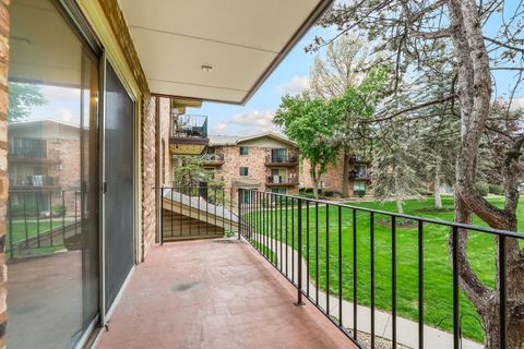 Tiny photo for 14016 Waterbury Drive #1404, Crestwood, IL 60418 (MLS # 12629727)