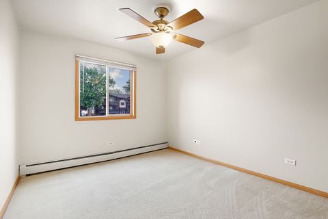 Tiny photo for 14016 Waterbury Drive #1404, Crestwood, IL 60418 (MLS # 12629727)