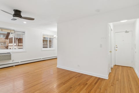 Tiny photo for 820 Seward Street #2F, Evanston, IL 60202 (MLS # 12772003)