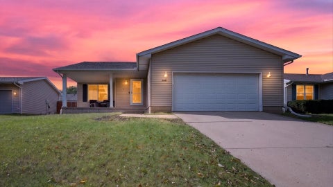 Photo of 2801 Essington Street, Bloomington, IL 61705 (MLS # 12767444)