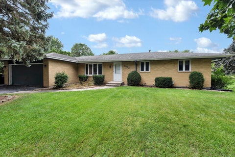 Tiny photo for 3932 Lemans Drive, Rockford, IL 61101 (MLS # 12756912)