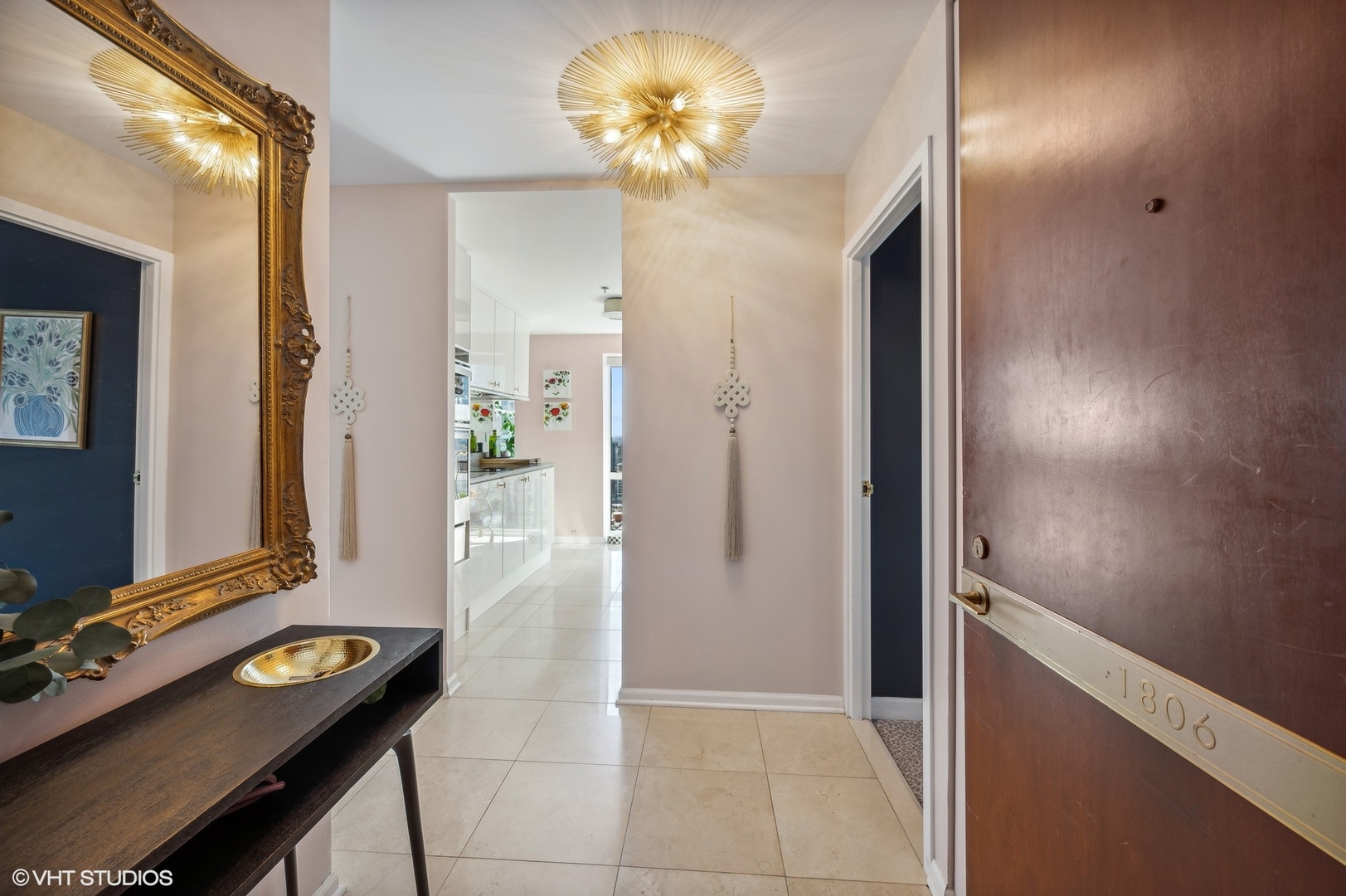 100 E Huron Street 1806