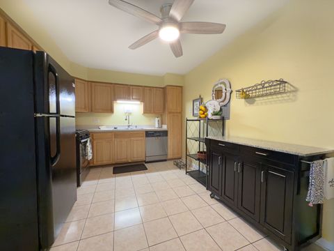Tiny photo for 1313 S Rebecca Road #118, Lombard, IL 60148 (MLS # 12471835)