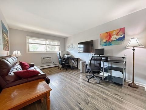 Tiny photo for 1313 S Rebecca Road #118, Lombard, IL 60148 (MLS # 12471835)