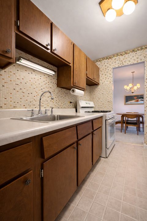 Tiny photo for 9820 S Pulaski Road #122, Oak Lawn, IL 60453 (MLS # 12568653)