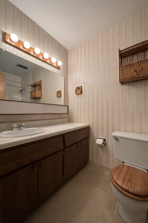 Tiny photo for 9820 S Pulaski Road #122, Oak Lawn, IL 60453 (MLS # 12568653)