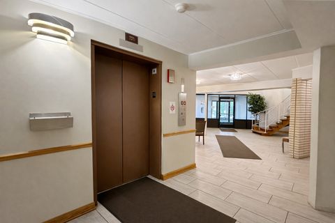 Tiny photo for 9820 S Pulaski Road #122, Oak Lawn, IL 60453 (MLS # 12568653)