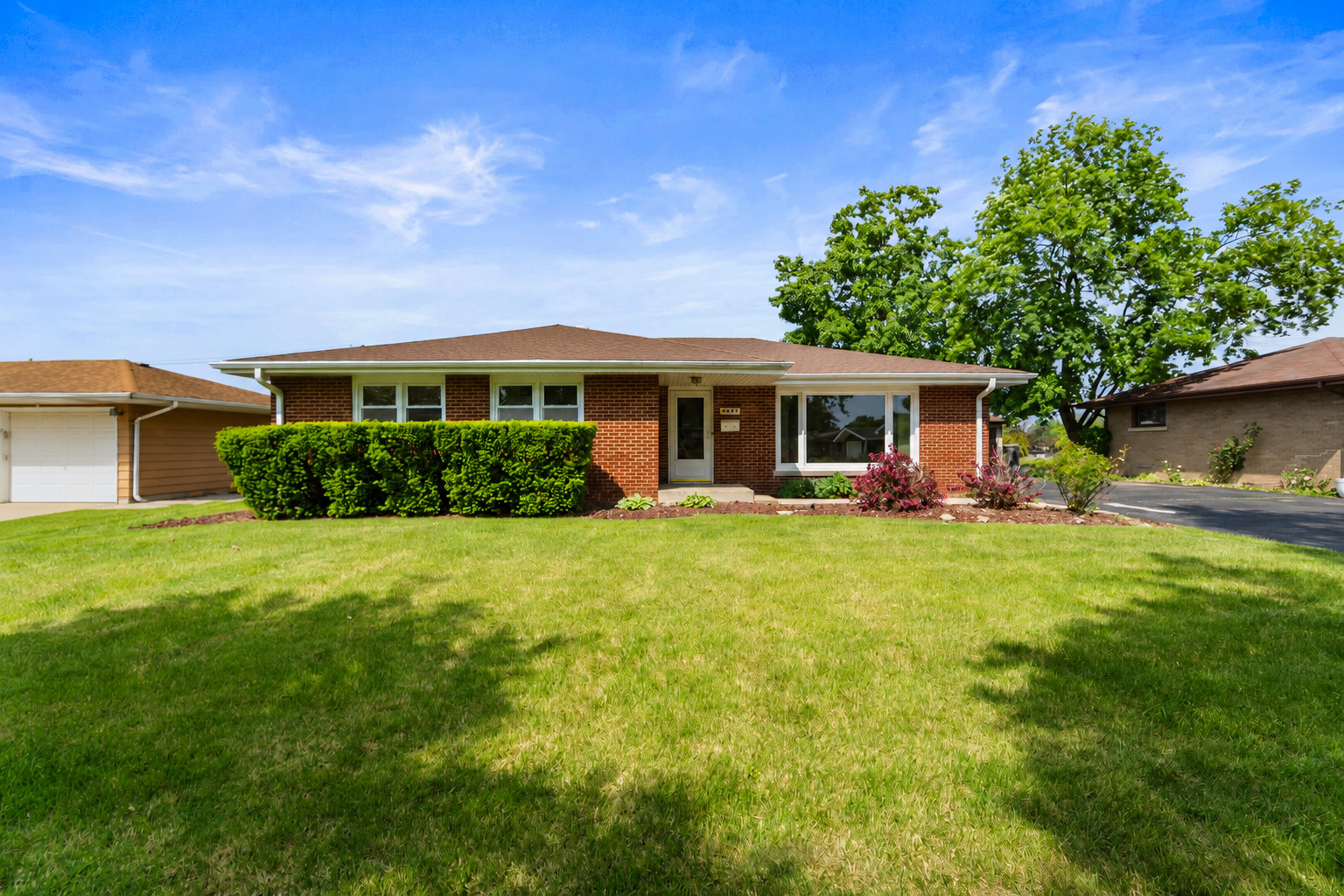 Properties 1 817 Summit Drive