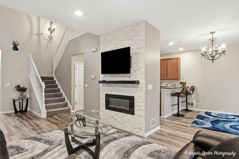 Tiny photo for 6044 Canterbury Lane #9-3, Hoffman Estates, IL 60192 (MLS # 12701999)