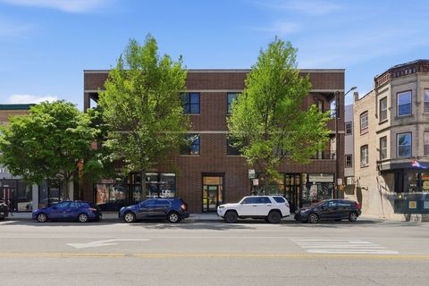 2605 W NORTH Avenue 2A Chicago IL 60647