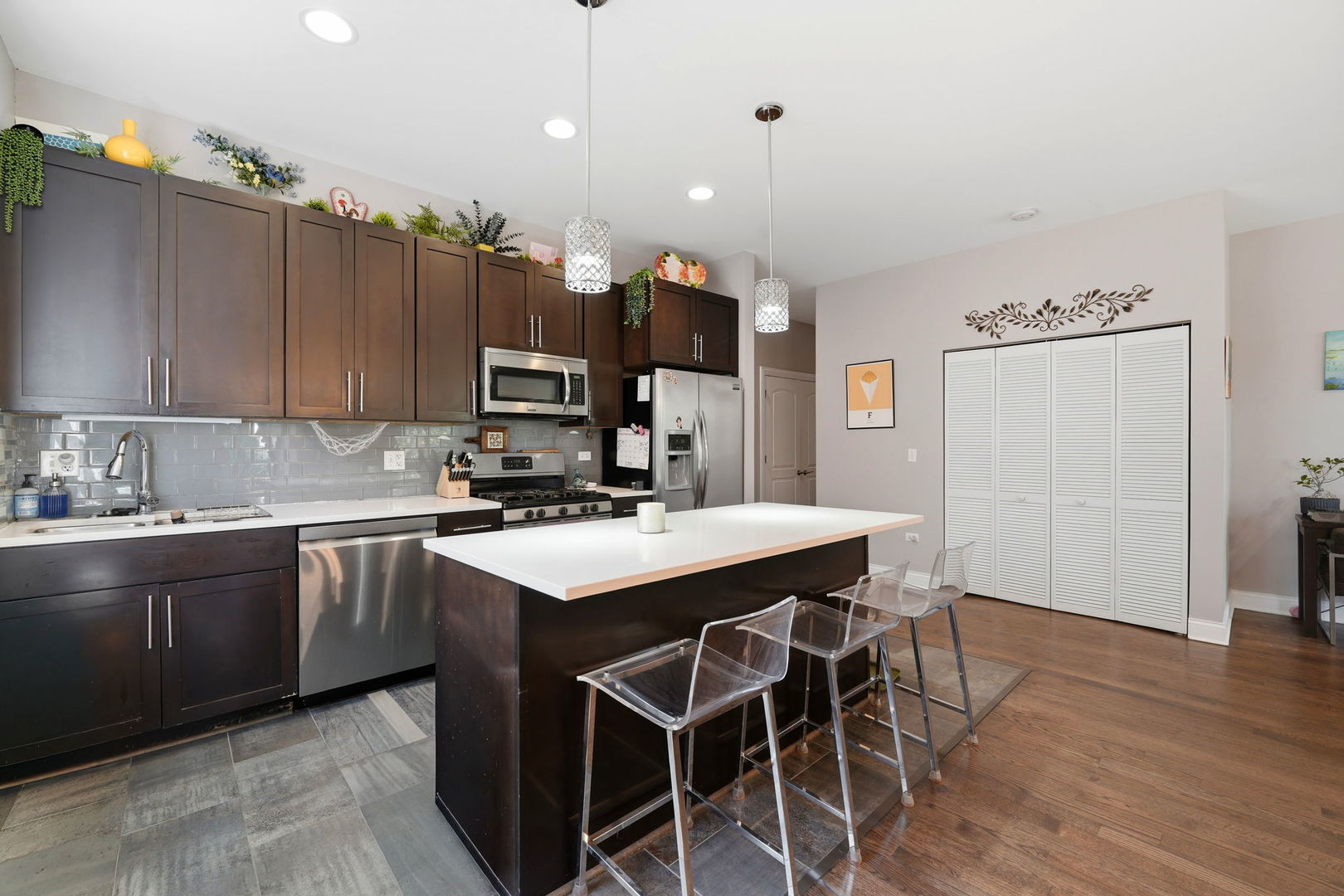 2605 W NORTH Avenue 2A