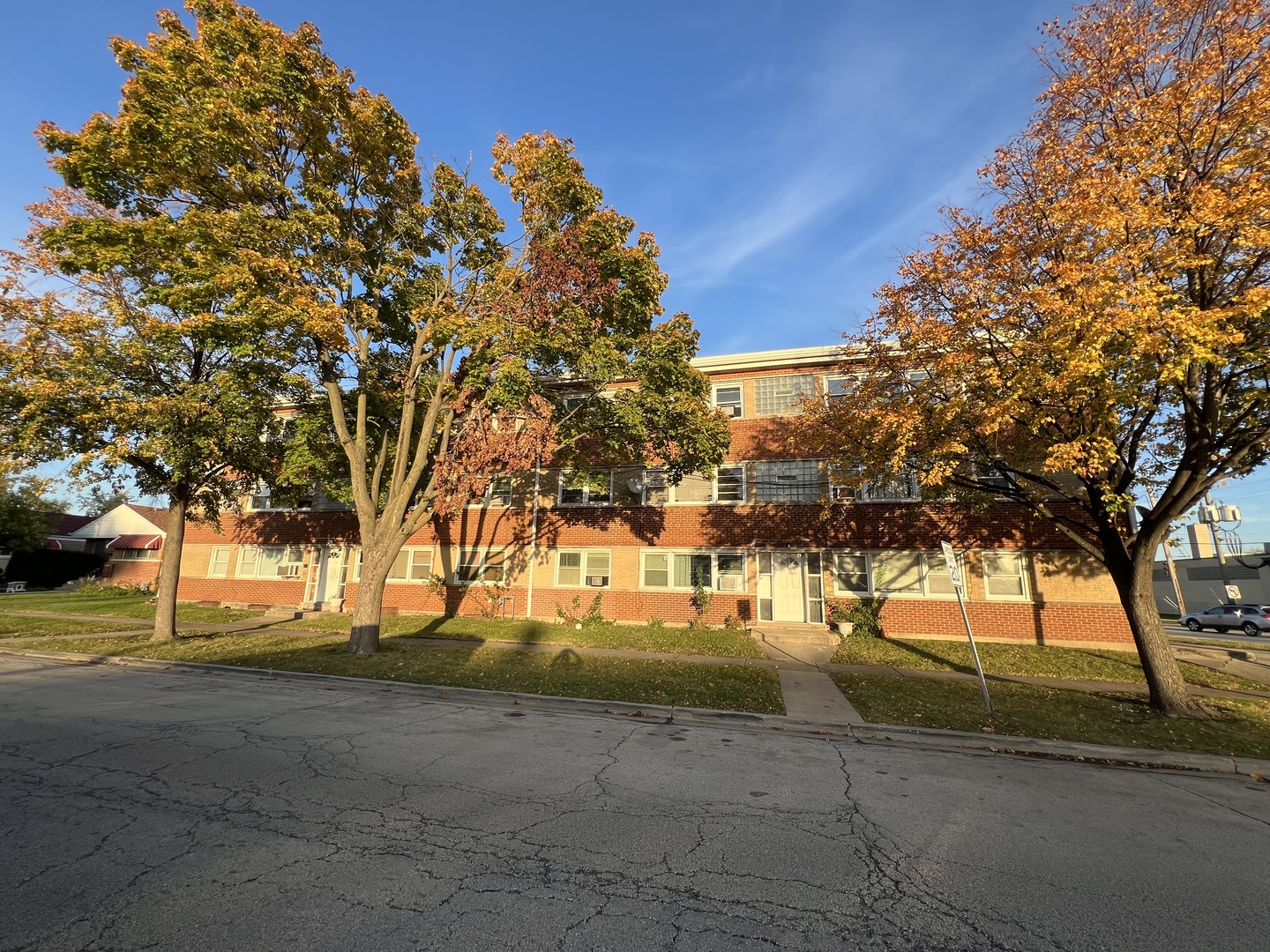 543 GENEVA Avenue 104A