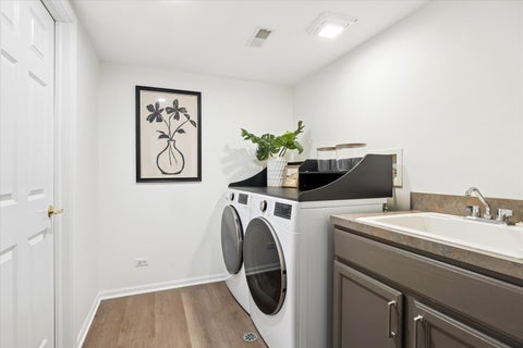 Tiny photo for 585 Linden Court, Geneva, IL 60134 (MLS # 12765225)
