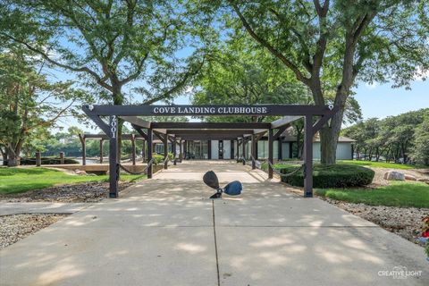Tiny photo for 2005 S Finley Road #1209, Lombard, IL 60148 (MLS # 12424571)