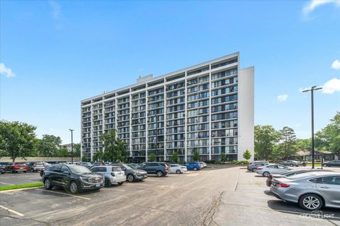 Tiny photo for 2005 S Finley Road #1209, Lombard, IL 60148 (MLS # 12424571)