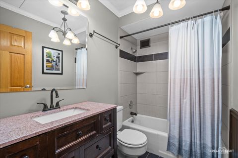 Tiny photo for 2005 S Finley Road #1209, Lombard, IL 60148 (MLS # 12424571)
