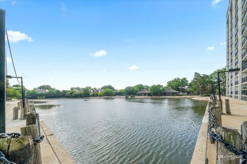 Tiny photo for 2005 S Finley Road #1209, Lombard, IL 60148 (MLS # 12424571)
