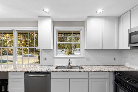 Tiny photo for 6616 N Greenmont Road, Peoria, IL 61614 (MLS # 12509321)