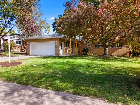 Photo of 6616 N Greenmont Road, Peoria, IL 61614 (MLS # 12509321)