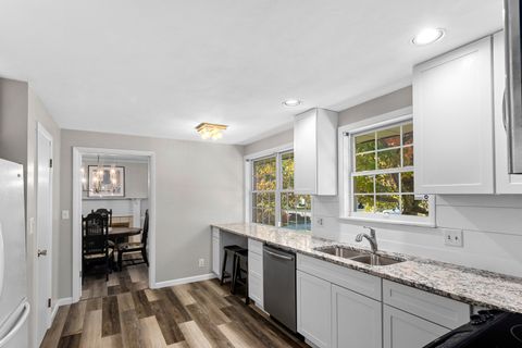 Tiny photo for 6616 N Greenmont Road, Peoria, IL 61614 (MLS # 12509321)