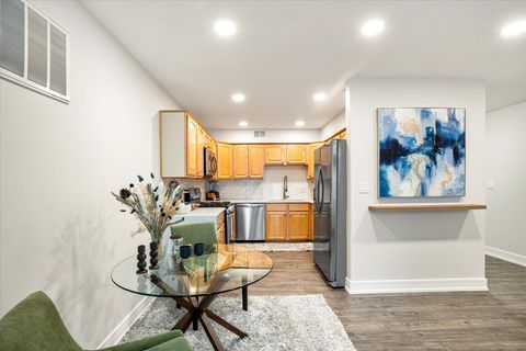 Tiny photo for 5200 Carriageway Drive #302, Rolling Meadows, IL 60008 (MLS # 12522740)