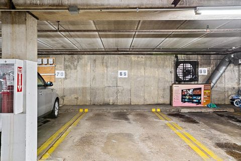 Tiny photo for 5200 Carriageway Drive #302, Rolling Meadows, IL 60008 (MLS # 12522740)