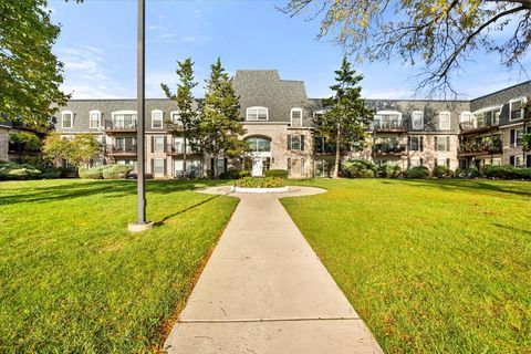Tiny photo for 5200 Carriageway Drive #302, Rolling Meadows, IL 60008 (MLS # 12522740)