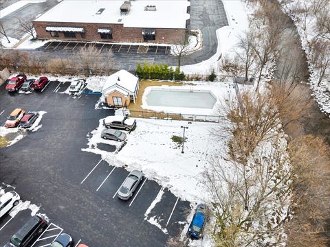 Tiny photo for 5200 Carriageway Drive #302, Rolling Meadows, IL 60008 (MLS # 12522740)