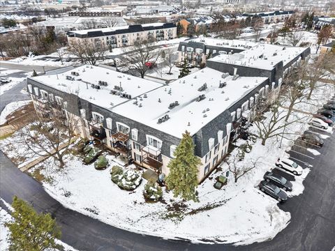 Tiny photo for 5200 Carriageway Drive #302, Rolling Meadows, IL 60008 (MLS # 12522740)