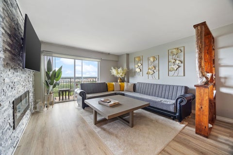 Tiny photo for Chicago, IL 60645 (MLS # 12754603)