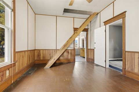 Tiny photo for 603 W Oakland Avenue, Bloomington, IL 61701 (MLS # 12453581)