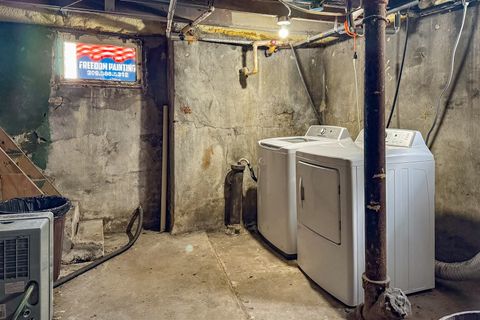 Tiny photo for 603 W Oakland Avenue, Bloomington, IL 61701 (MLS # 12453581)