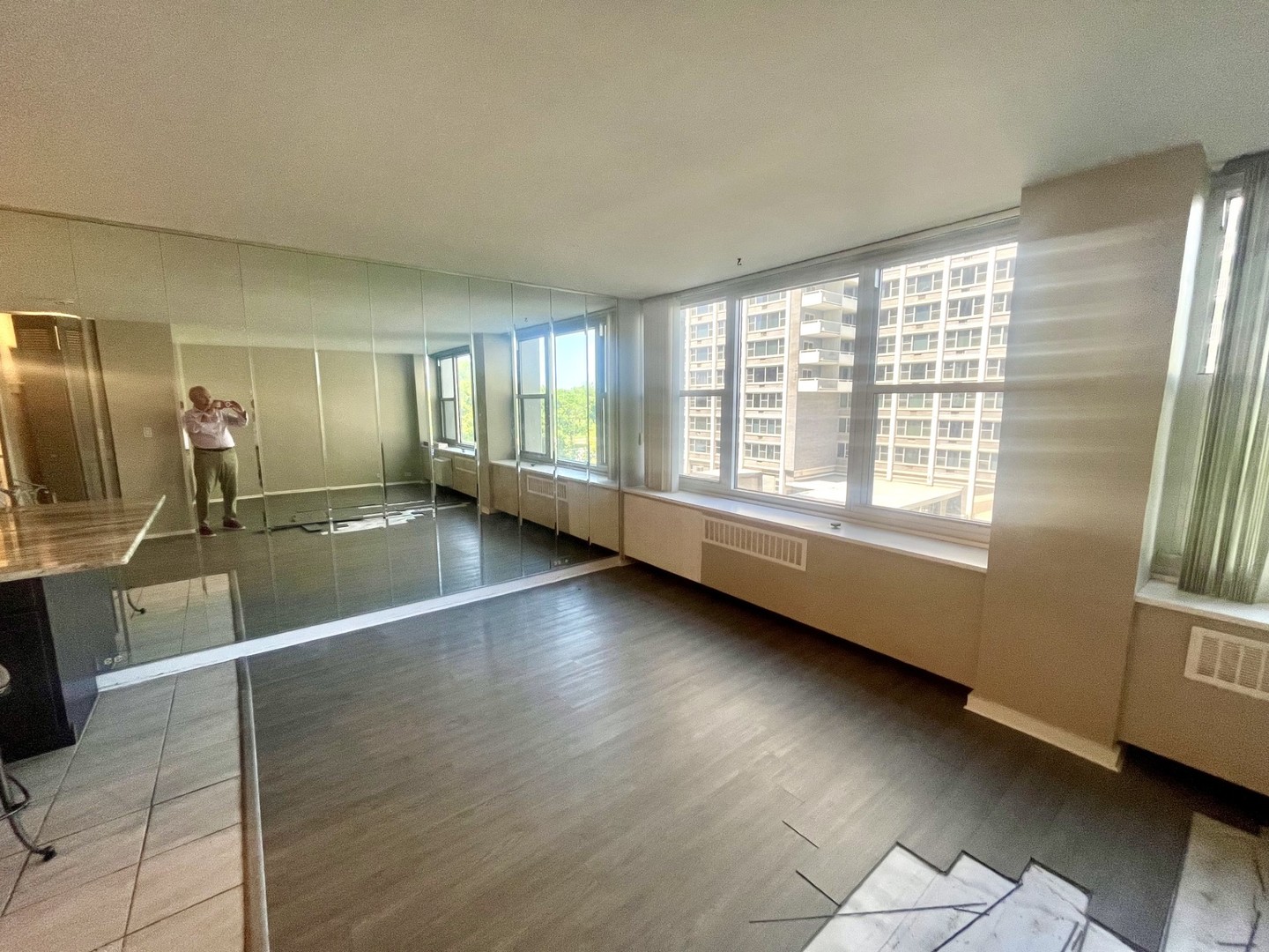 4250 N Marine Drive 505