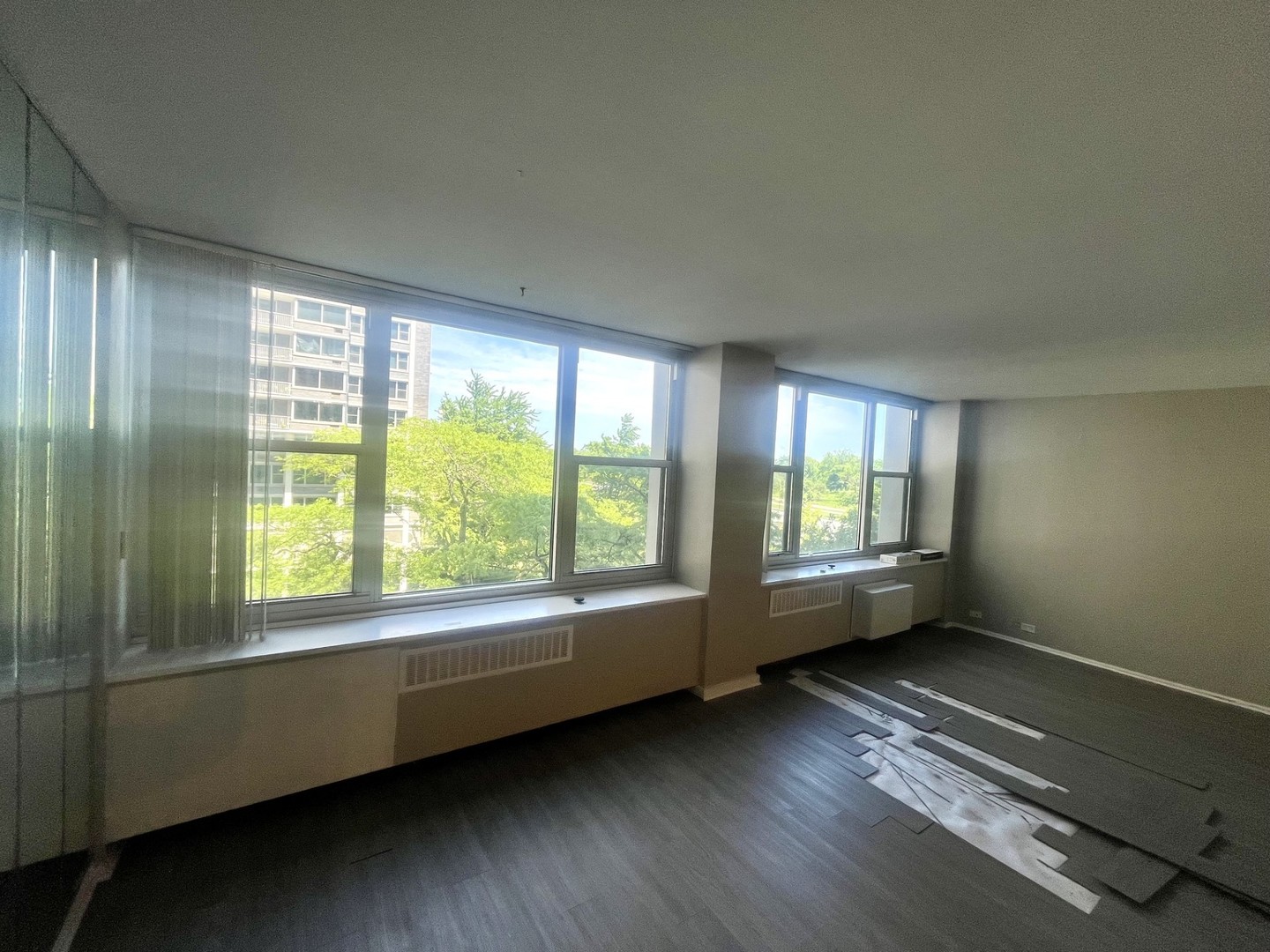 4250 N Marine Drive 505