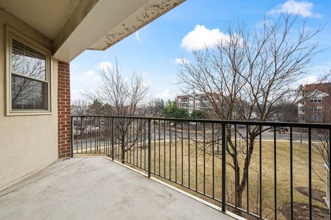 Tiny photo for 3100 Town Square Drive #204, Rolling Meadows, IL 60008 (MLS # 12540890)